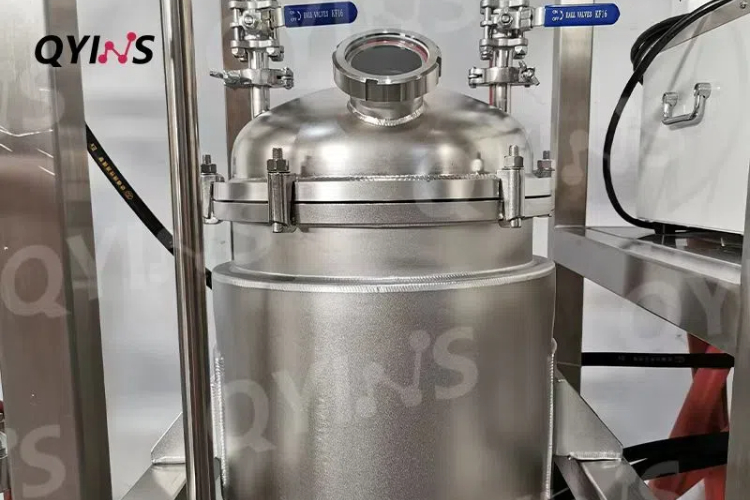 不銹鋼薄膜蒸發(fā)器夾套進(jìn)料罐